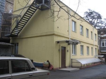 Фото 2. Двухэтажное отдельно стоящее здание Польская/Бунина