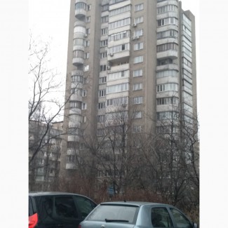 2 ком квартиру на Окипной 3Б возле метро Левобережная в отличном состоянии сдам