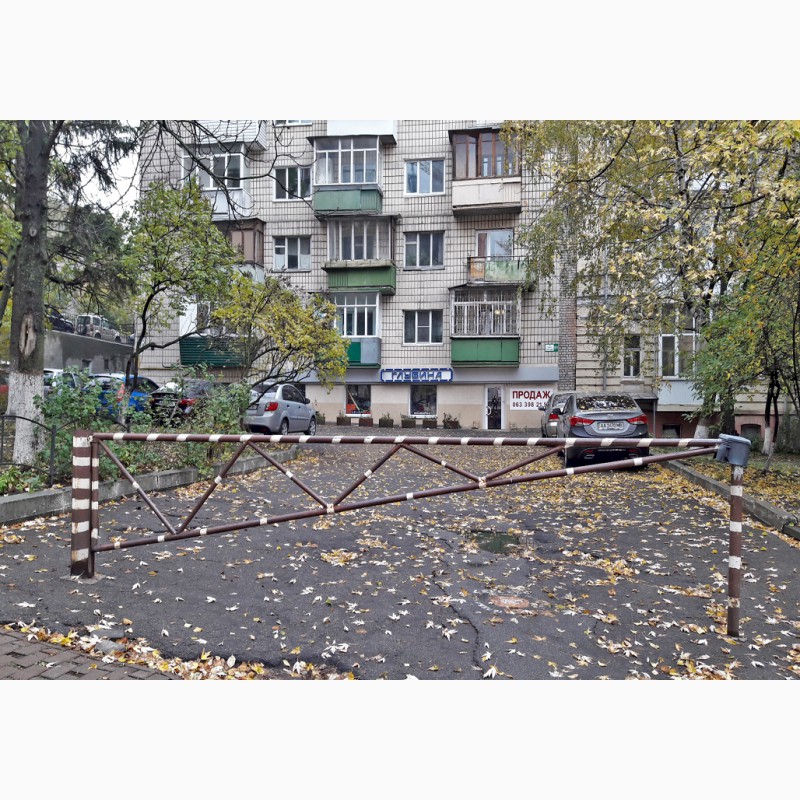 Фото 10. Без комиссии купить квартиру в центре Киева рядом с парком с фонтаном
