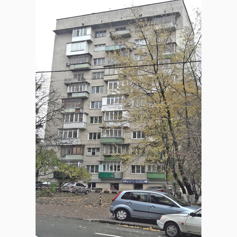 Фото 9. Без комиссии купить квартиру в центре Киева рядом с парком с фонтаном