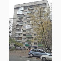Без комиссии купить квартиру в центре Киева рядом с парком с фонтаном