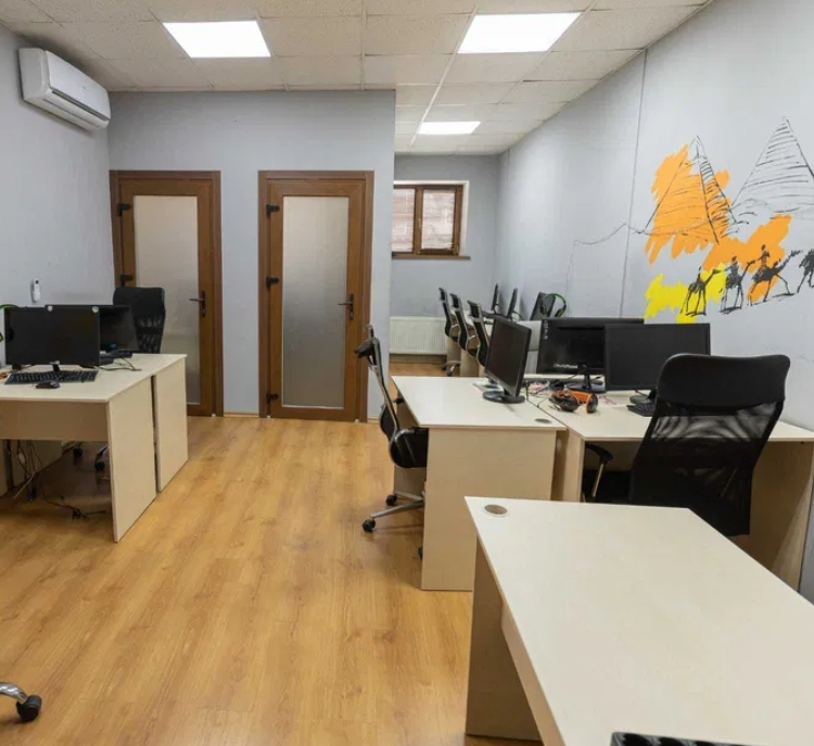 Фото 2. Центр Одеси офіс 420 м, електрогенератор, 7 кабінетів, 2 пов. Оренда