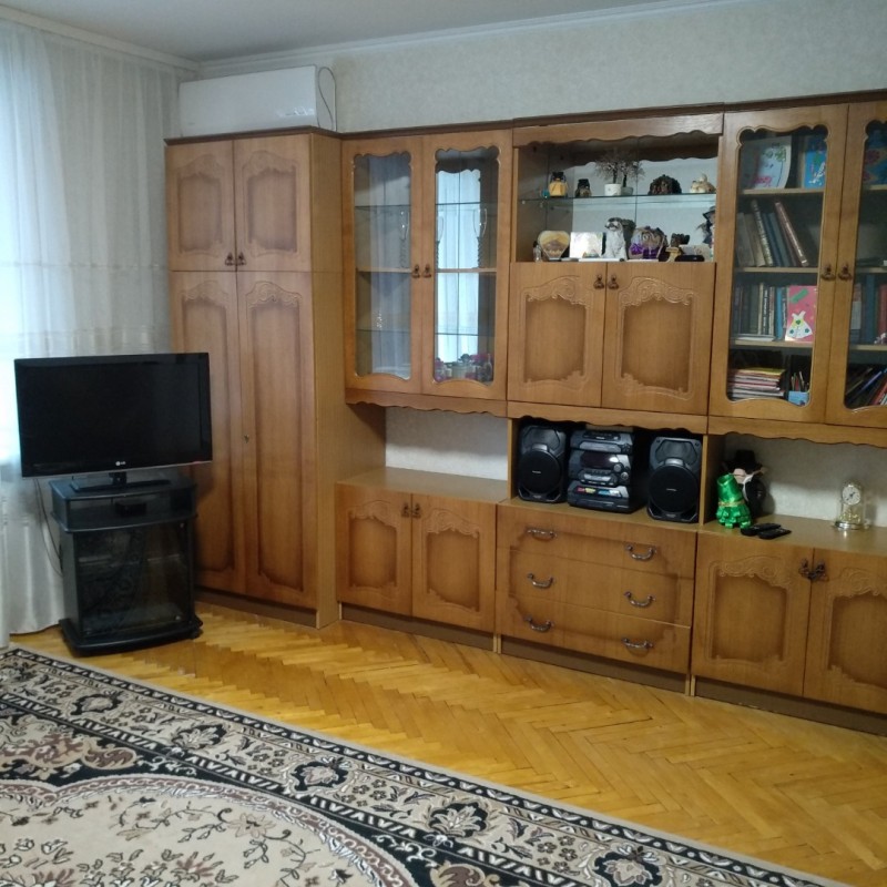 Фото 2. 4 ком квартиру на Старонаводницкой в хорошем состоянии продам