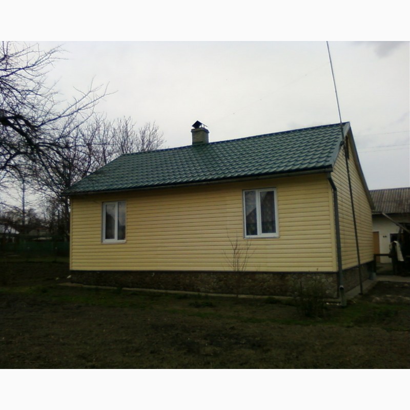 Фото 3. Продаю дом и летнюю кухню в черте города Хырова Львовской области