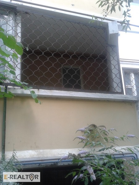 Фото 2. Продажа 3-х комнатной квартиры в Ялте в районе 2-й школы