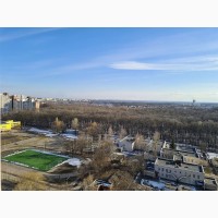 Без комиссии продам 3к квартиру с панорамным видом возле метро на пр. Глушкова, 39
