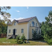 Продам 2 єт. кирпичній дом 300 кв.м. в с.Старіе Петровці, с.к Троянда