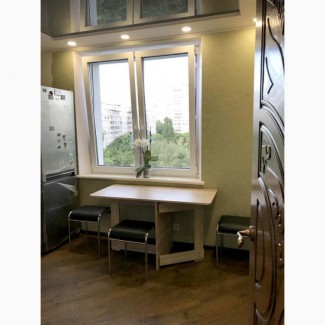 Продам 2 комнатную квартиру с евроремонтом метро Героев Труда 524 м/р
