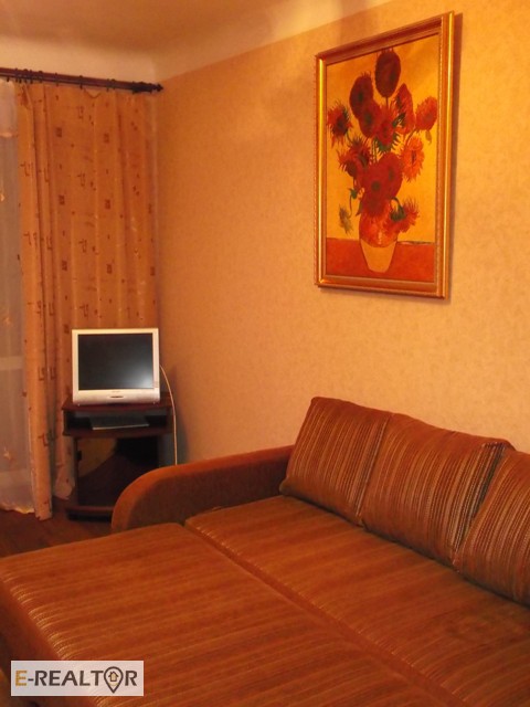 2-комнатная квартира напротив маг Сельпо в Миргороде